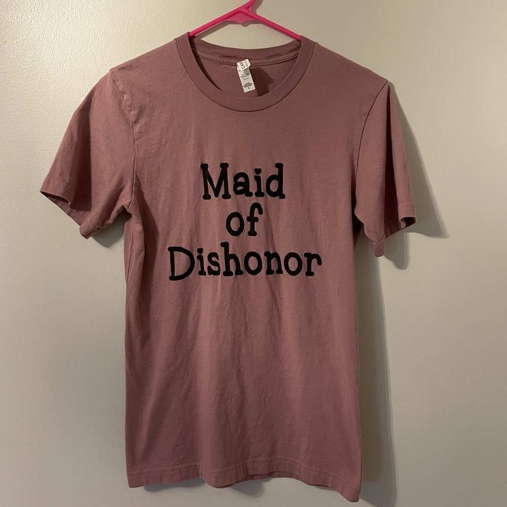 MAID OF DISHONOR GRAPHIC TEE